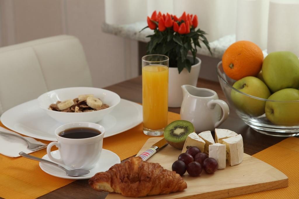 10 Bed And Breakfast Poznań Exteriör bild